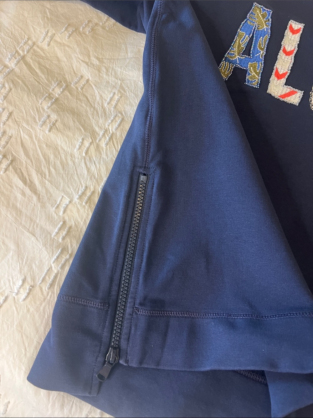Tommy Bahama ALOHA Appliqué Pullover Sweatshirt Patriotic Embellished Crewneck - Picture 10 of 14